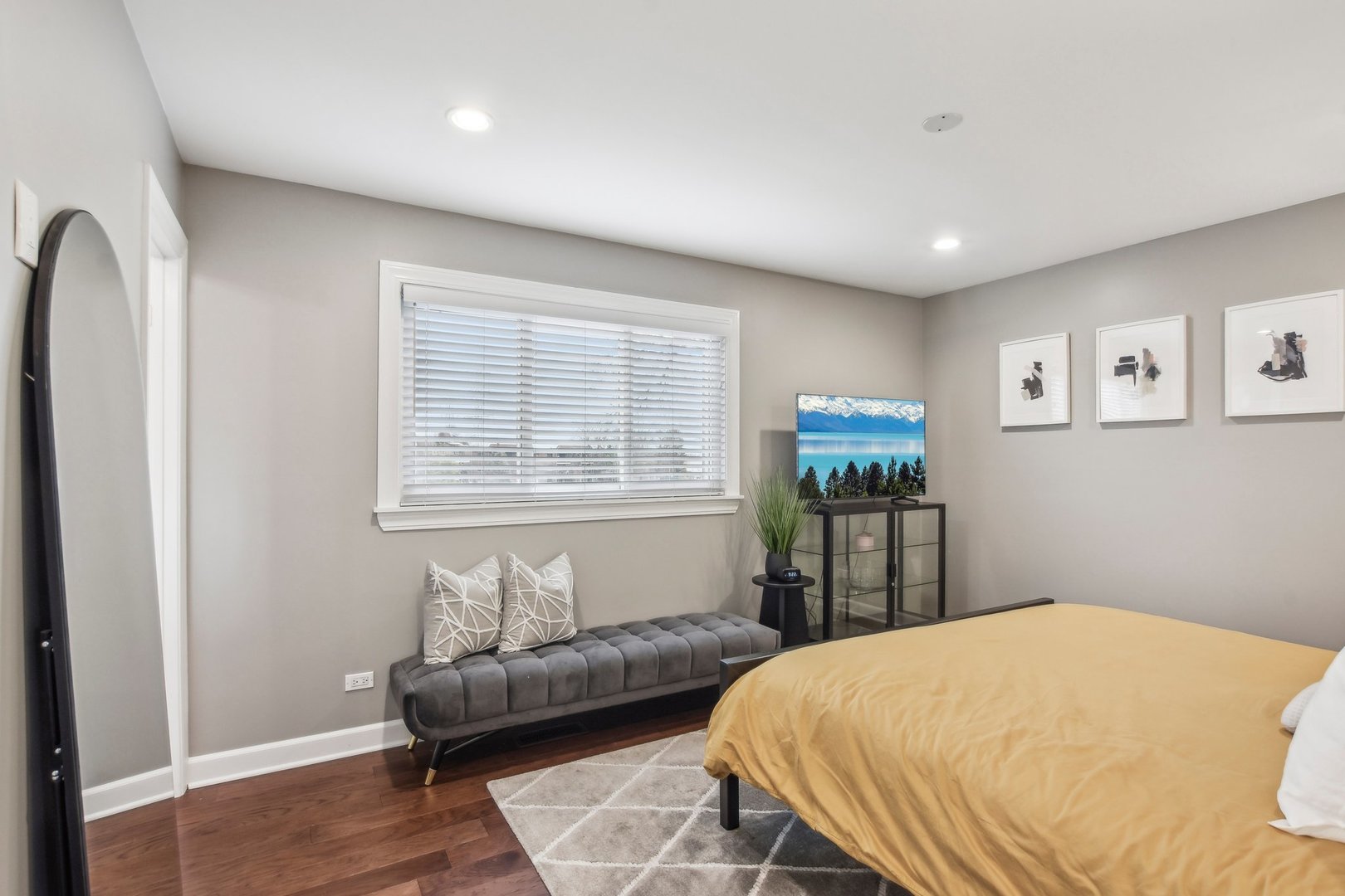 1828 Kings Point Drive North Addison, IL 60101 - Photo 22 of 42 Gallery Image 22