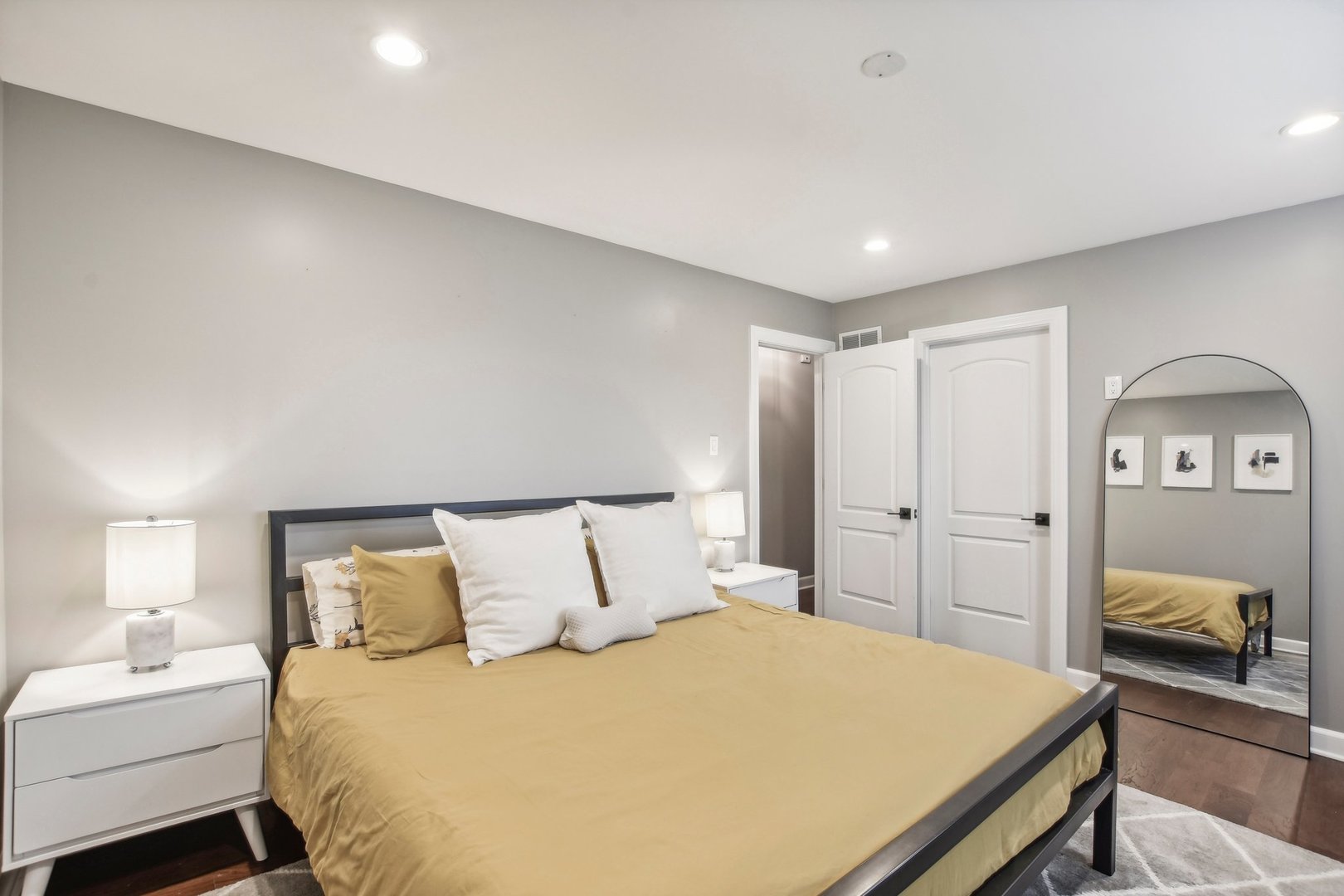 1828 Kings Point Drive North Addison, IL 60101 - Photo 23 of 42 Gallery Image 23