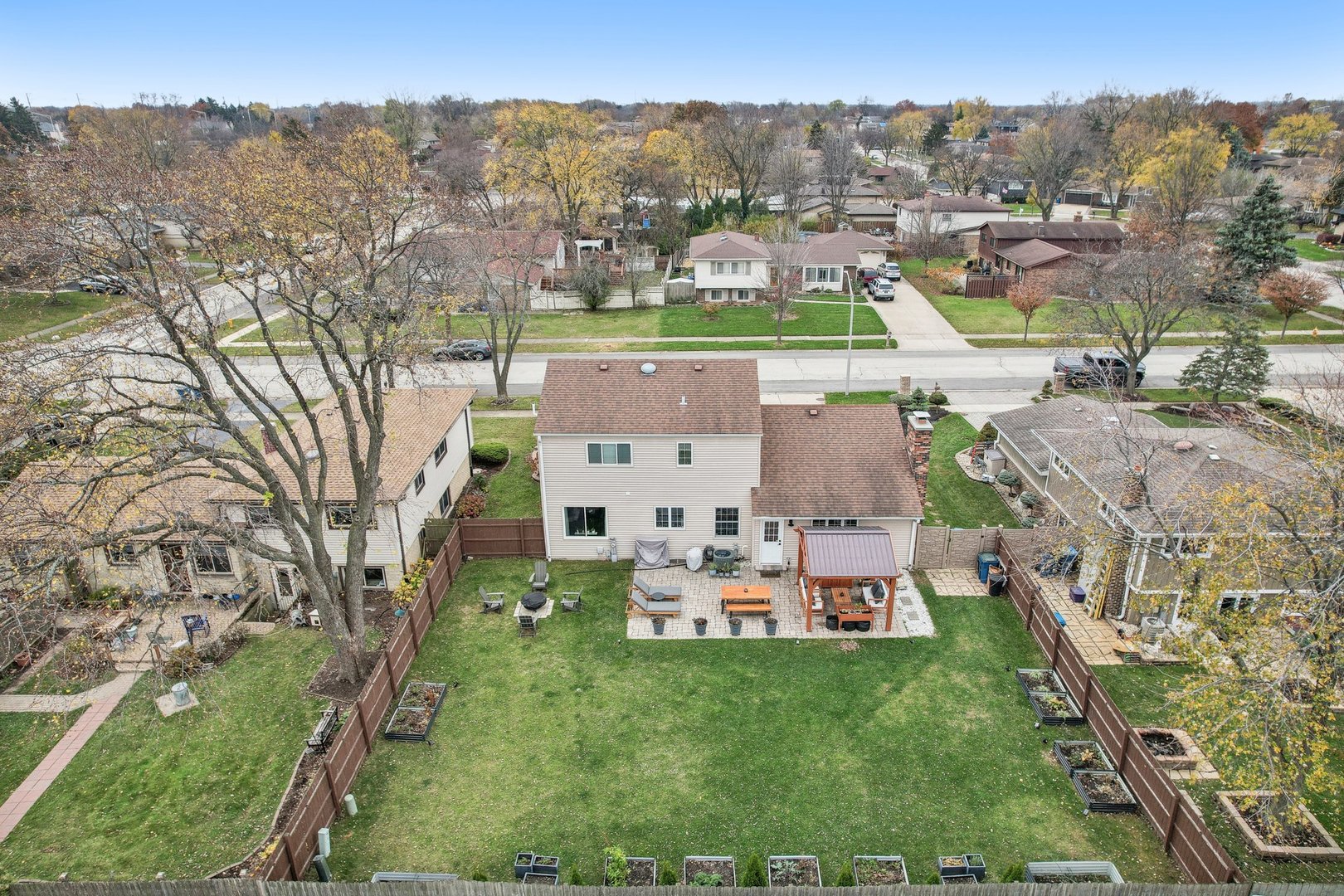1828 Kings Point Drive North Addison, IL 60101 - Photo 34 of 42 Gallery Image 34