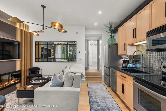 $10,000 | 434 East Main Street, Unit 104, Aspen, CO 81611