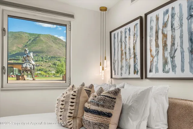 $10,000 | 434 East Main Street, Unit 104, Aspen, CO 81611