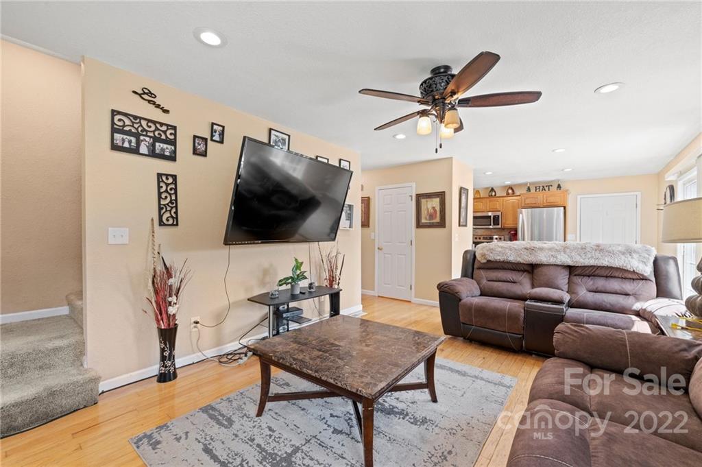 103 Noble Road Fairview, NC 28730 - Photo 3 of 30 Gallery Image 3