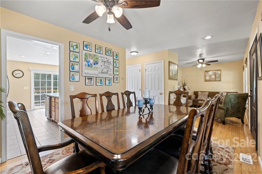 103 Noble Road Fairview, NC 28730 - Photo 6 of 30 Gallery Image 6