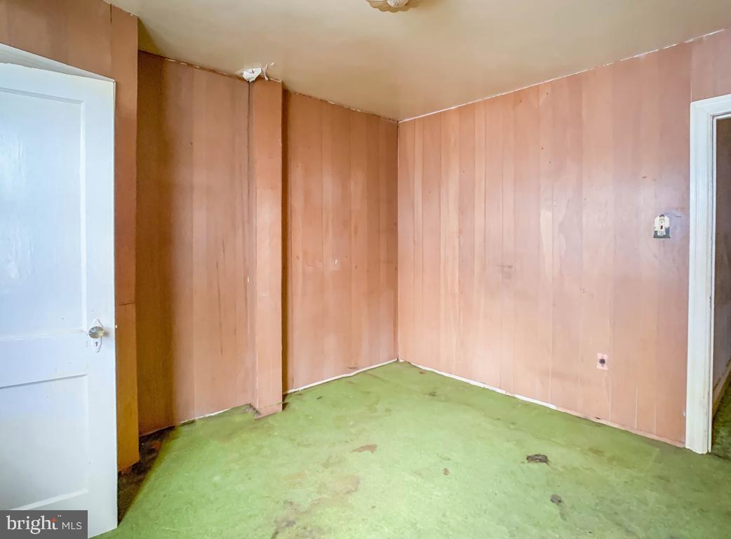 305 Sanford Road Upper Darby, PA 19082 - Photo 18 of 27 Gallery Image 18