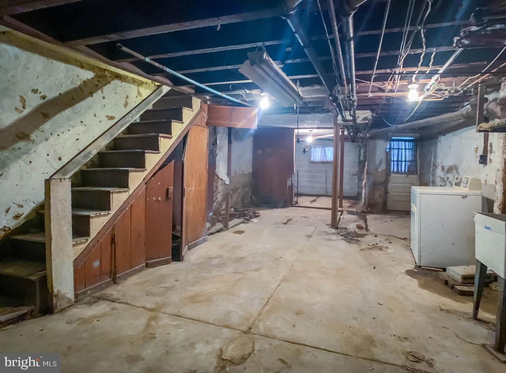 305 Sanford Road Upper Darby, PA 19082 - Photo 22 of 27 Gallery Image 22