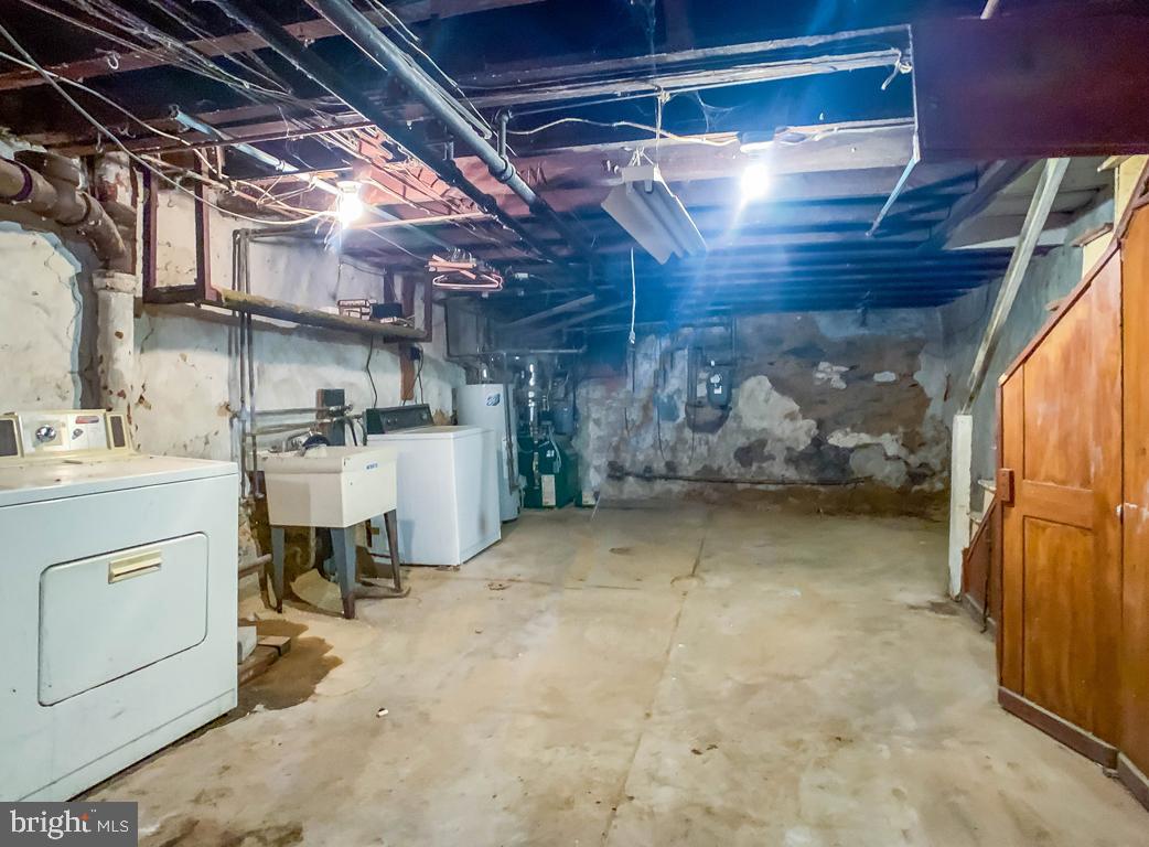 305 Sanford Road Upper Darby, PA 19082 - Photo 23 of 27 Gallery Image 23