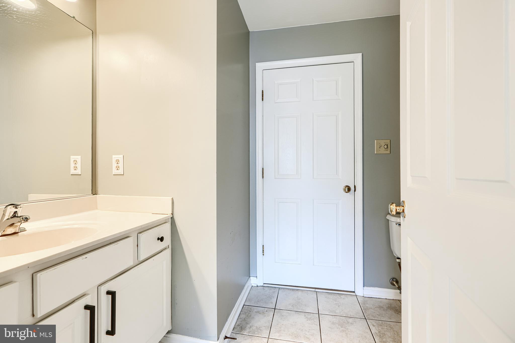 8803 Stoneridge Circle, Unit 301 Pikesville, MD 21208 - Photo 16 of 35