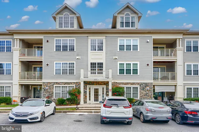 $297,000 | 8803 Stoneridge Circle, Unit 301, Pikesville, MD 21208