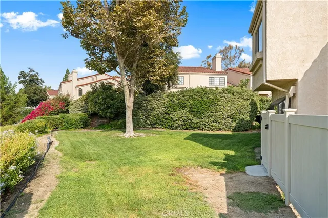 a view of outdoor space with city view