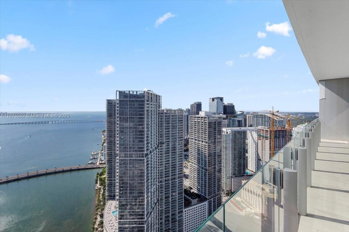 300 Biscayne Blvd Way, Unit 5002 Miami, FL 33131 - Photo 36 of 69 a view of a city with tall buildings