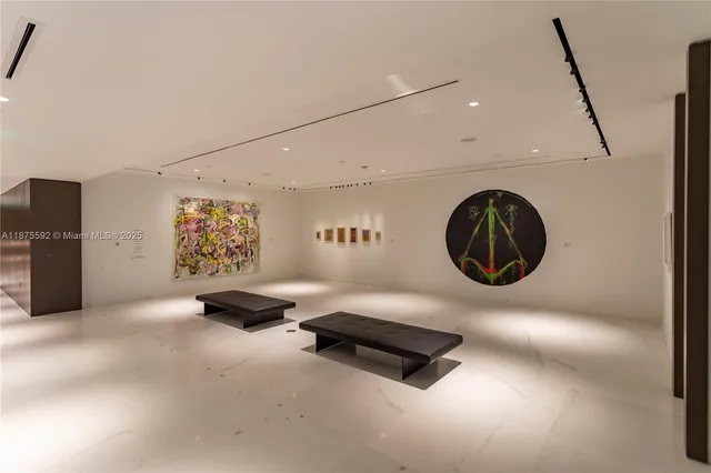 $10,788,000 | 300 Biscayne Blvd Way, Unit 5002, Miami, FL 33131