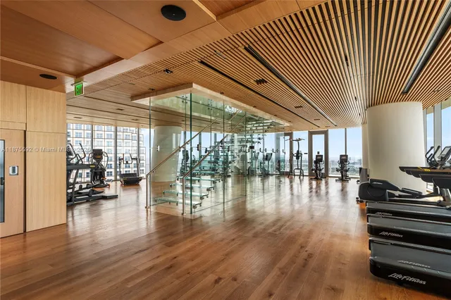 $10,788,000 | 300 Biscayne Blvd Way, Unit 5002, Miami, FL 33131