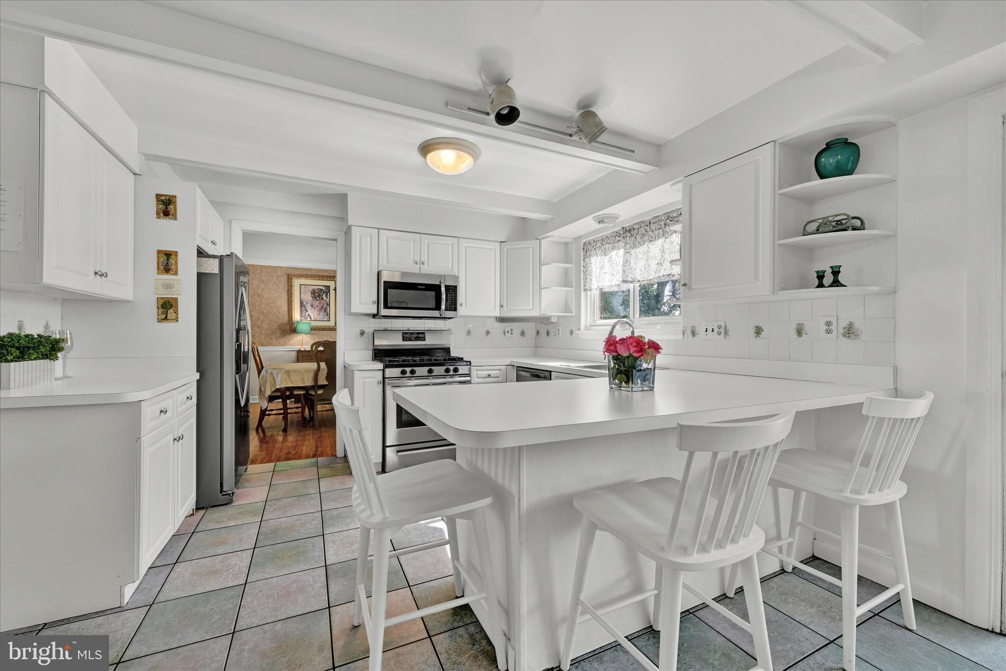 8229 Brattle Road Pikesville, MD 21208 - Photo 9 of 35