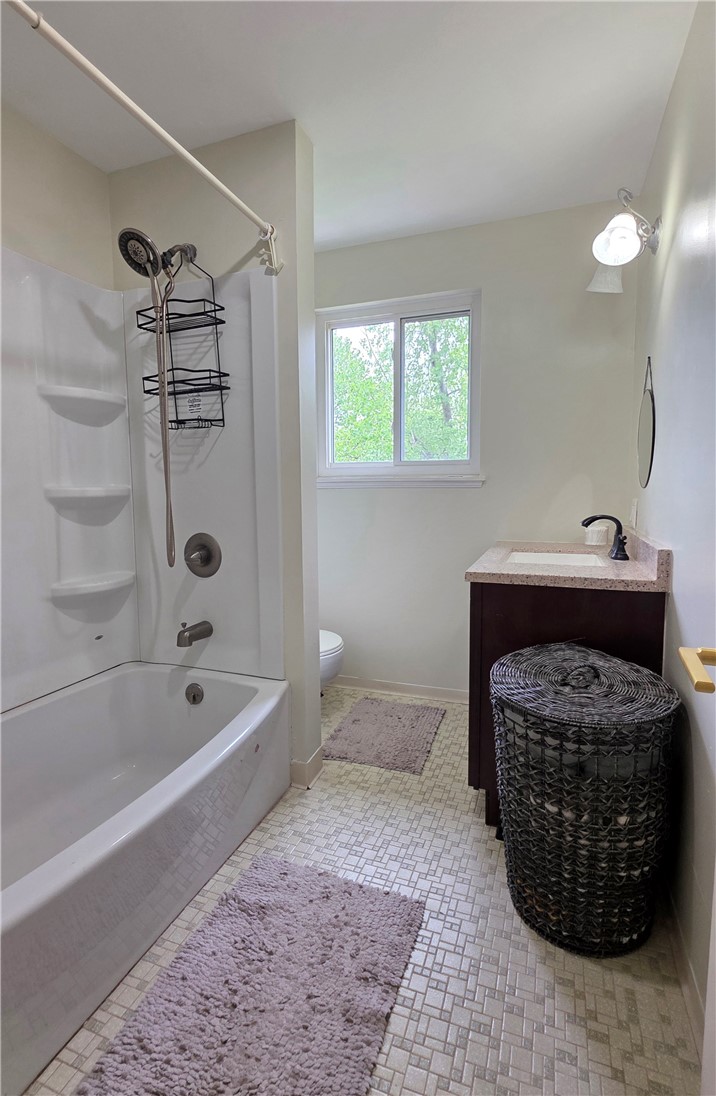 408 Fox Run Gates, NY 14606 - Photo 13 of 18