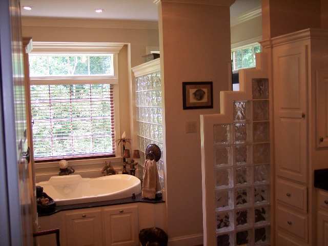 204 Augusta Street Easley, SC 29640 - Photo 4 of 9 Gallery Image 4
