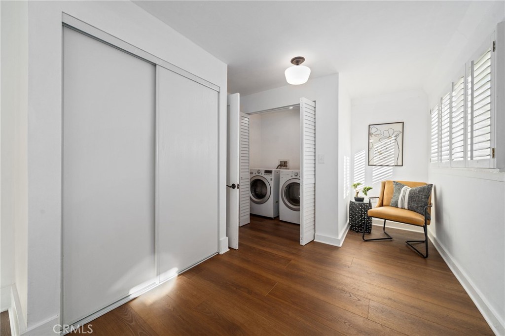 1148 Chestnut Avenue Long Beach, CA 90813 - Photo 16 of 32 a view of a livingroom with furniture and wooden floor