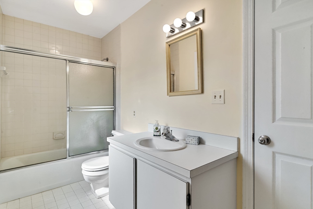 106 Fifer Lane, Unit 106 Lexington, MA 02420 - Photo 19 of 33