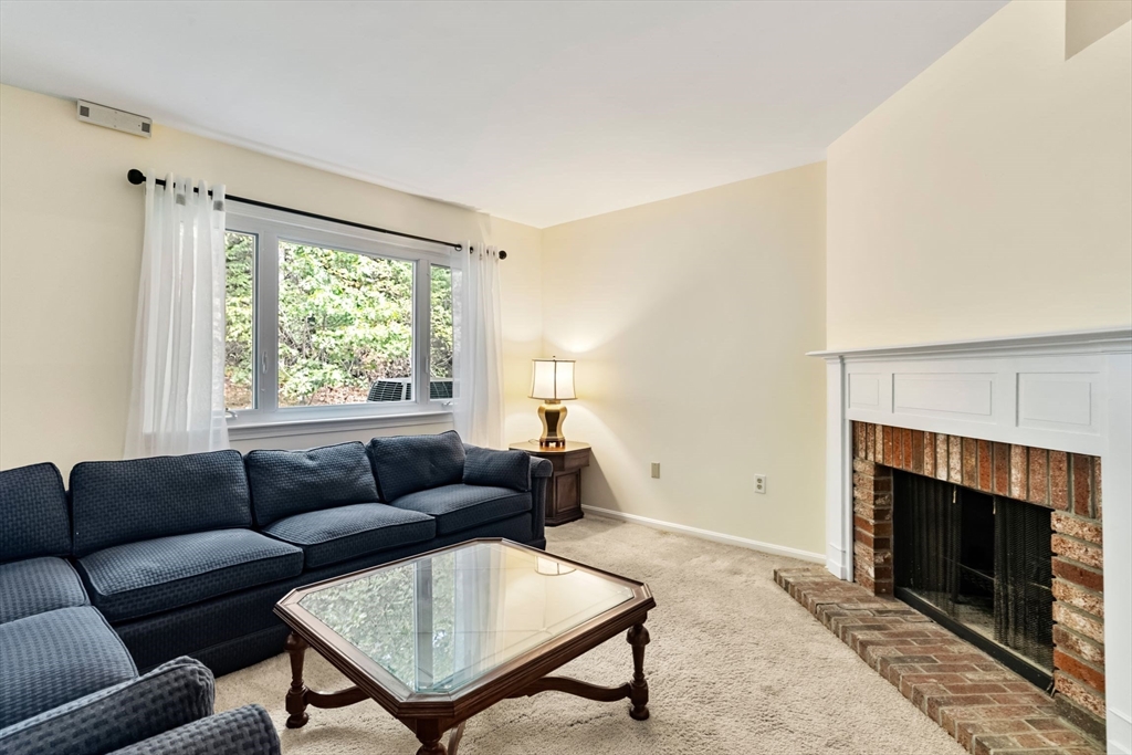 106 Fifer Lane, Unit 106 Lexington, MA 02420 - Photo 4 of 33