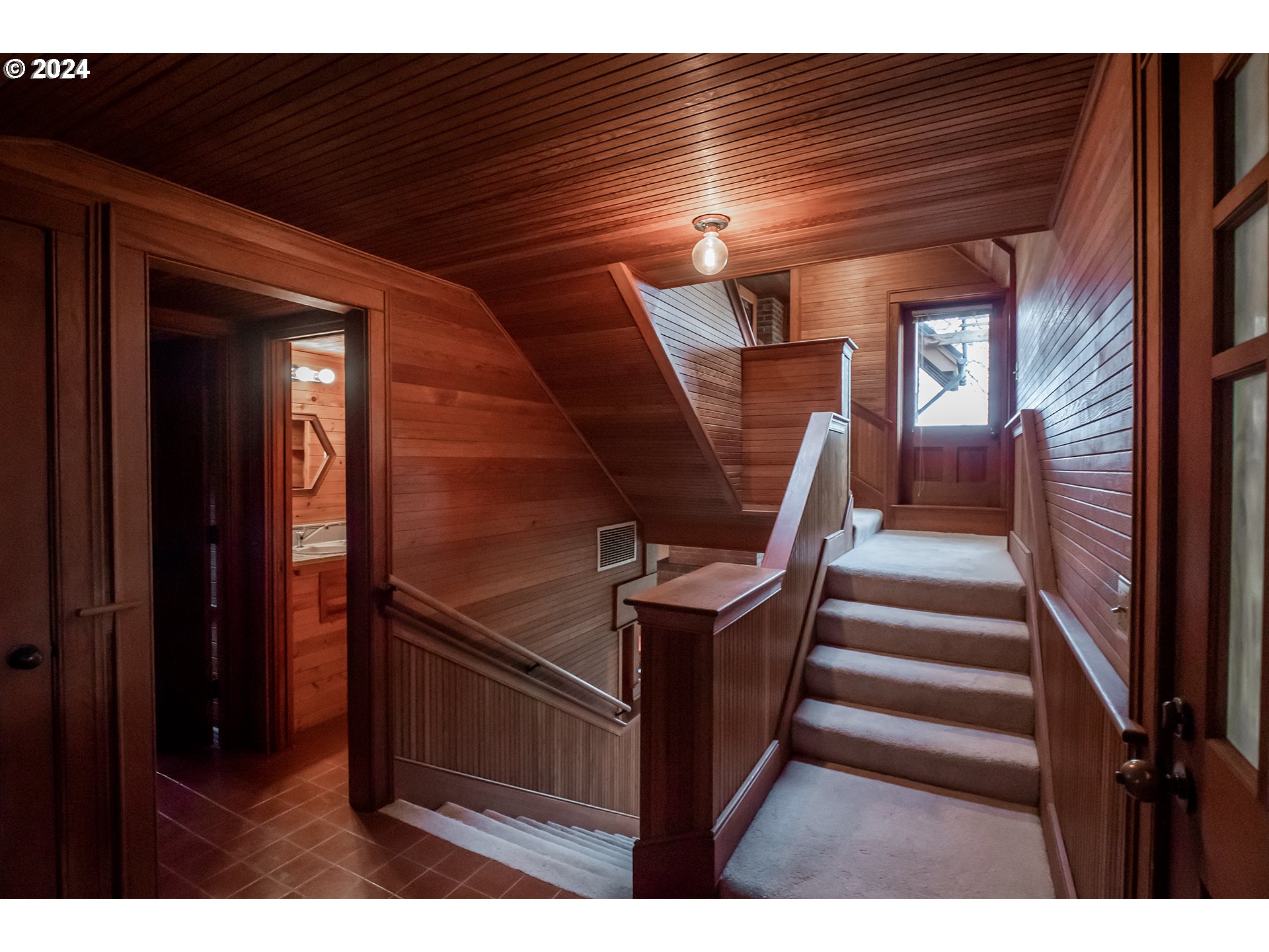 504 Spyglass Drive Eugene, OR 97401 - Photo 14 of 48 a view of entryway and hall with wooden floor