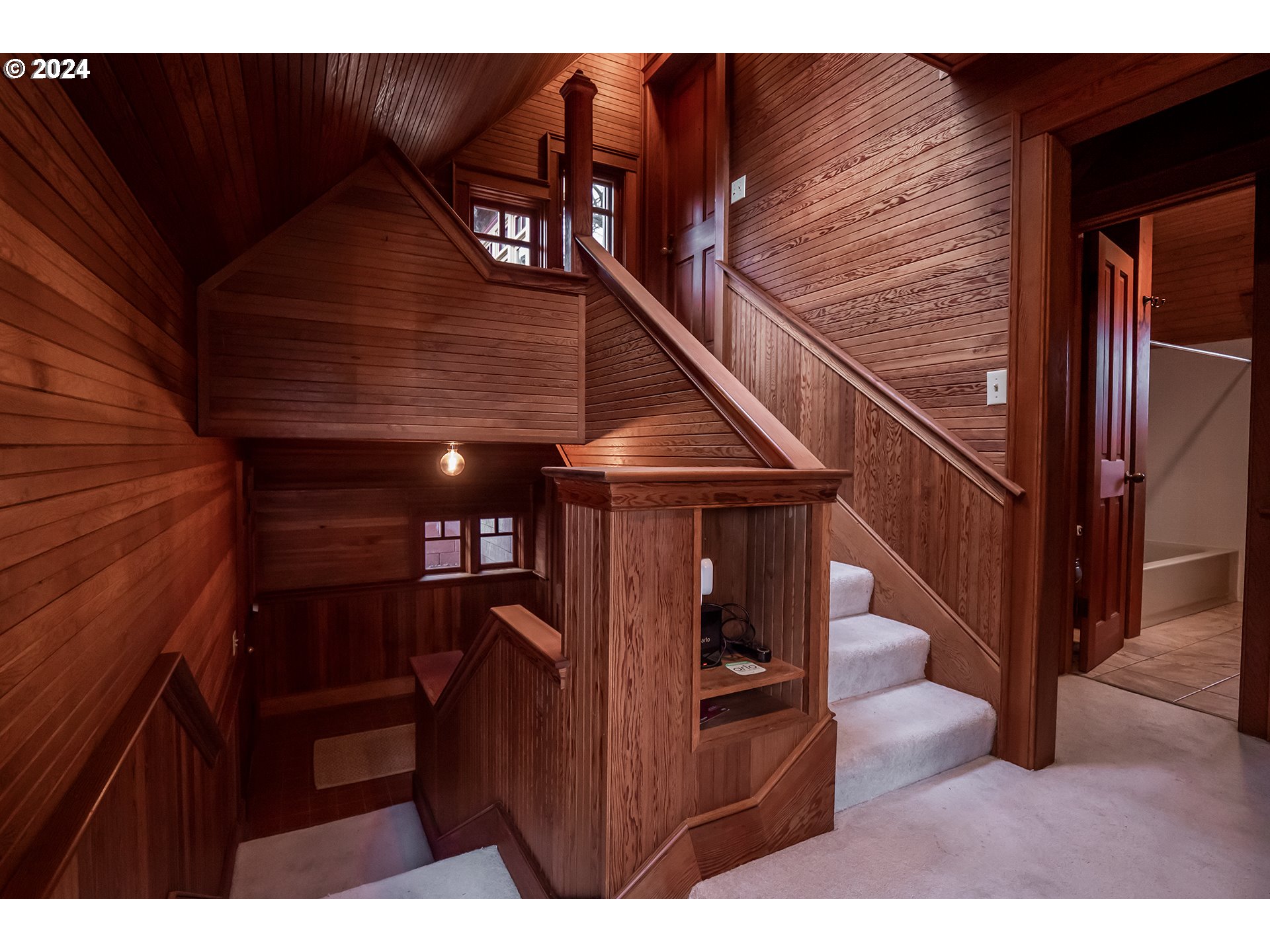 504 Spyglass Drive Eugene, OR 97401 - Photo 15 of 48 a view of entryway and hall