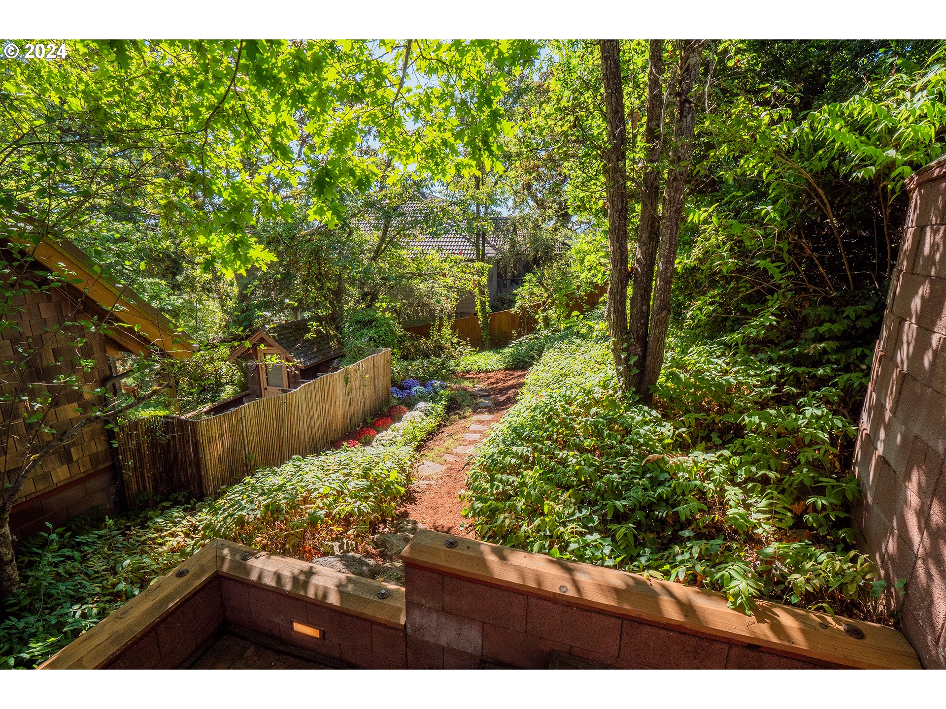 504 Spyglass Drive Eugene, OR 97401 - Photo 35 of 48 a view of a backyard