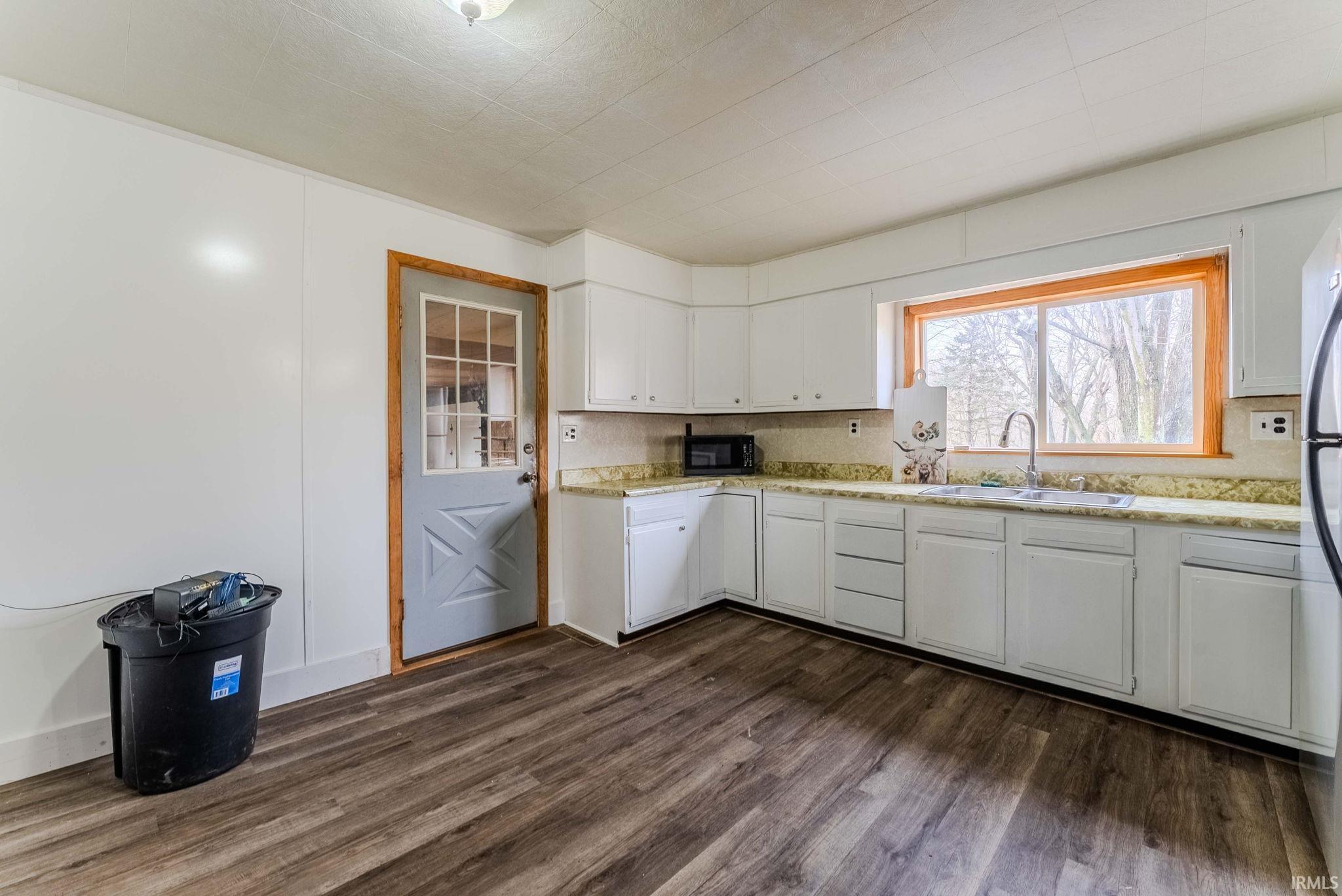 1886 South 75 East Wabash, IN 46992 - Photo 17 of 33