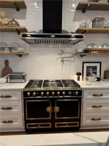 $1,775,000 | 5202 Arbor Drive, Prairie Village, KS 66207