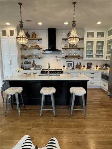 $1,775,000 | 5202 Arbor Drive, Prairie Village, KS 66207