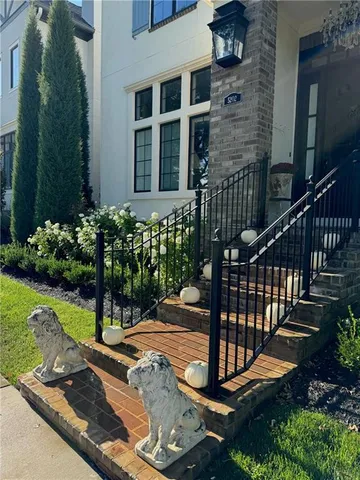 $1,775,000 | 5202 Arbor Drive, Prairie Village, KS 66207