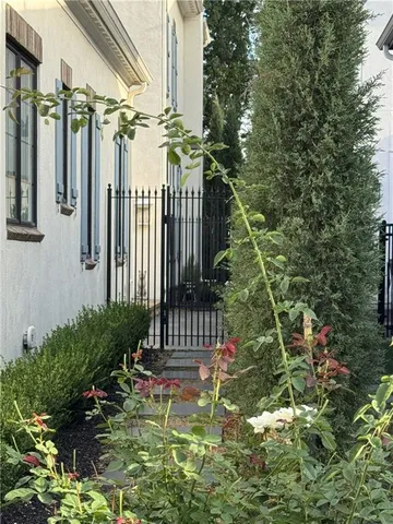 $1,775,000 | 5202 Arbor Drive, Prairie Village, KS 66207