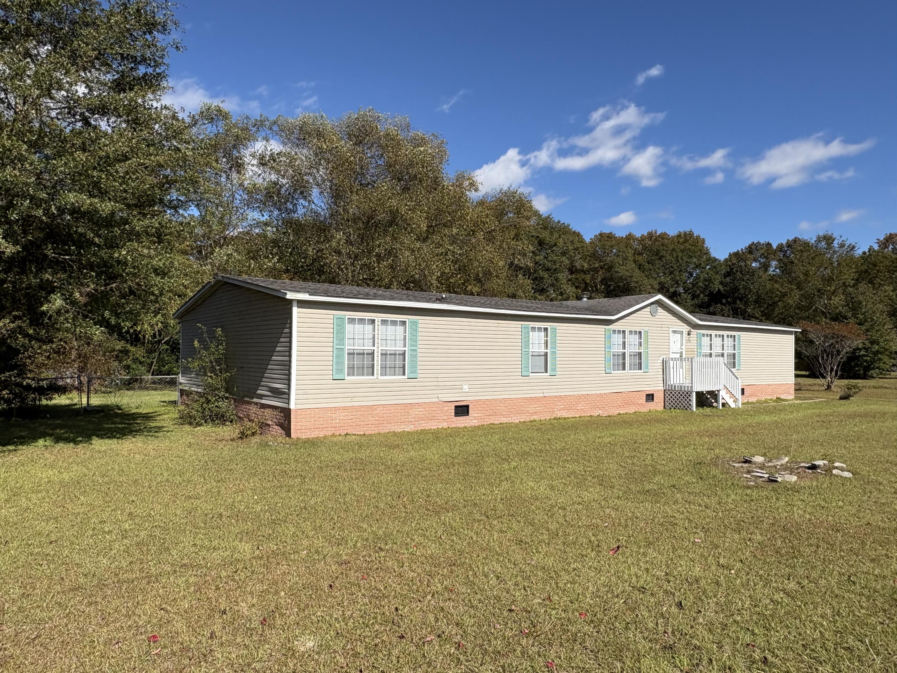 2391 4 Bridges Road Sumter, SC 29153 - Photo 3 of 16 Gallery Image 3