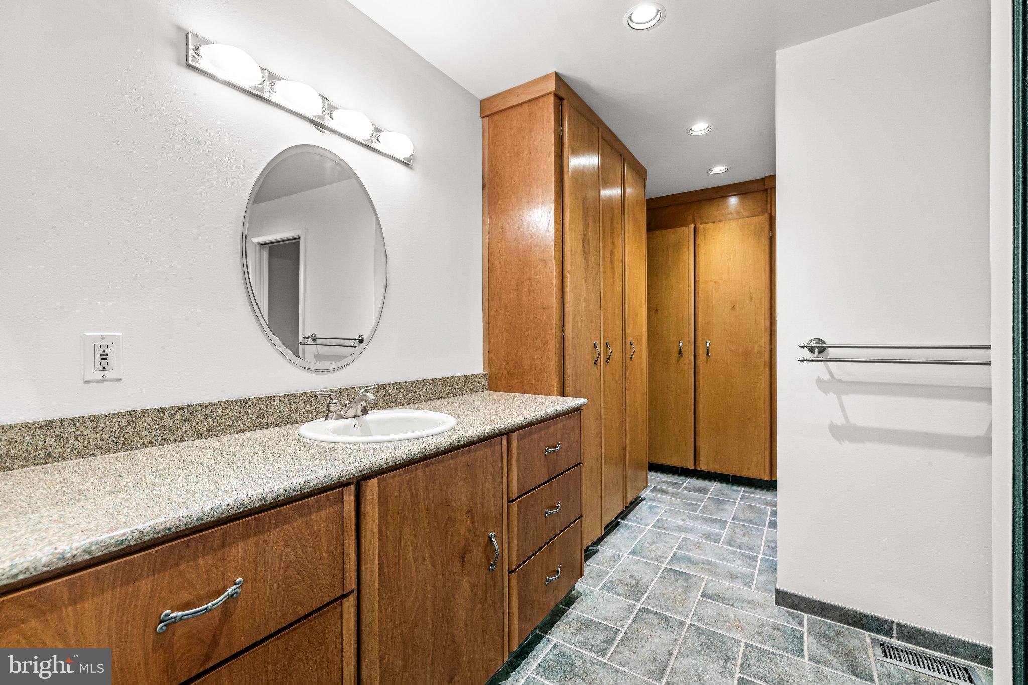 1502 Ameshire Road Lutherville-Timonium, MD 21093 - Photo 41 of 96 Primary Bath