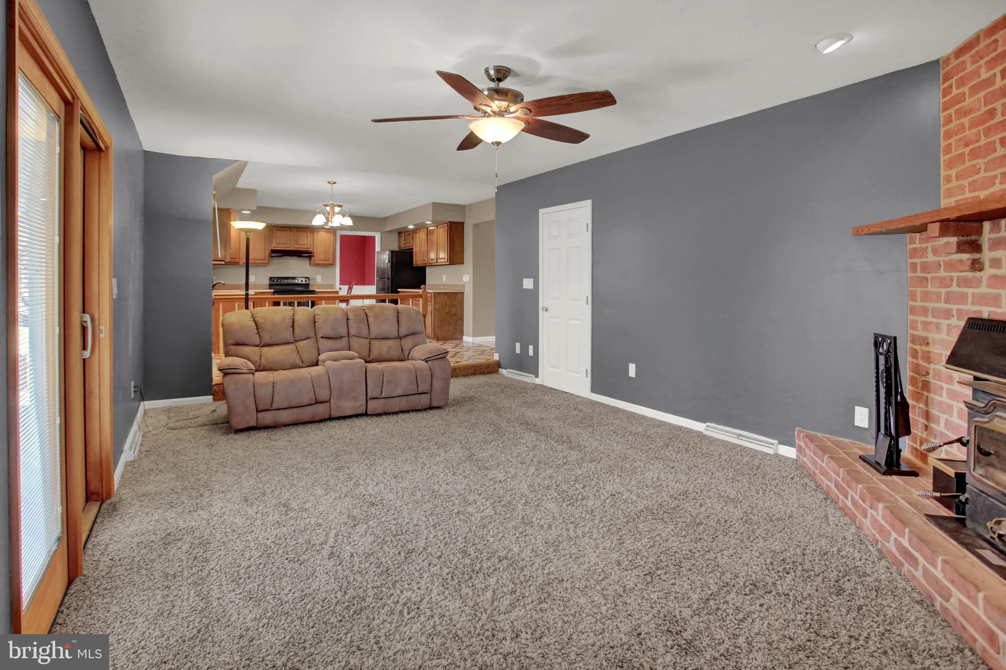 6354 Bennington Road Mechanicsburg, PA 17050 - Photo 8 of 41 Gallery Image 8