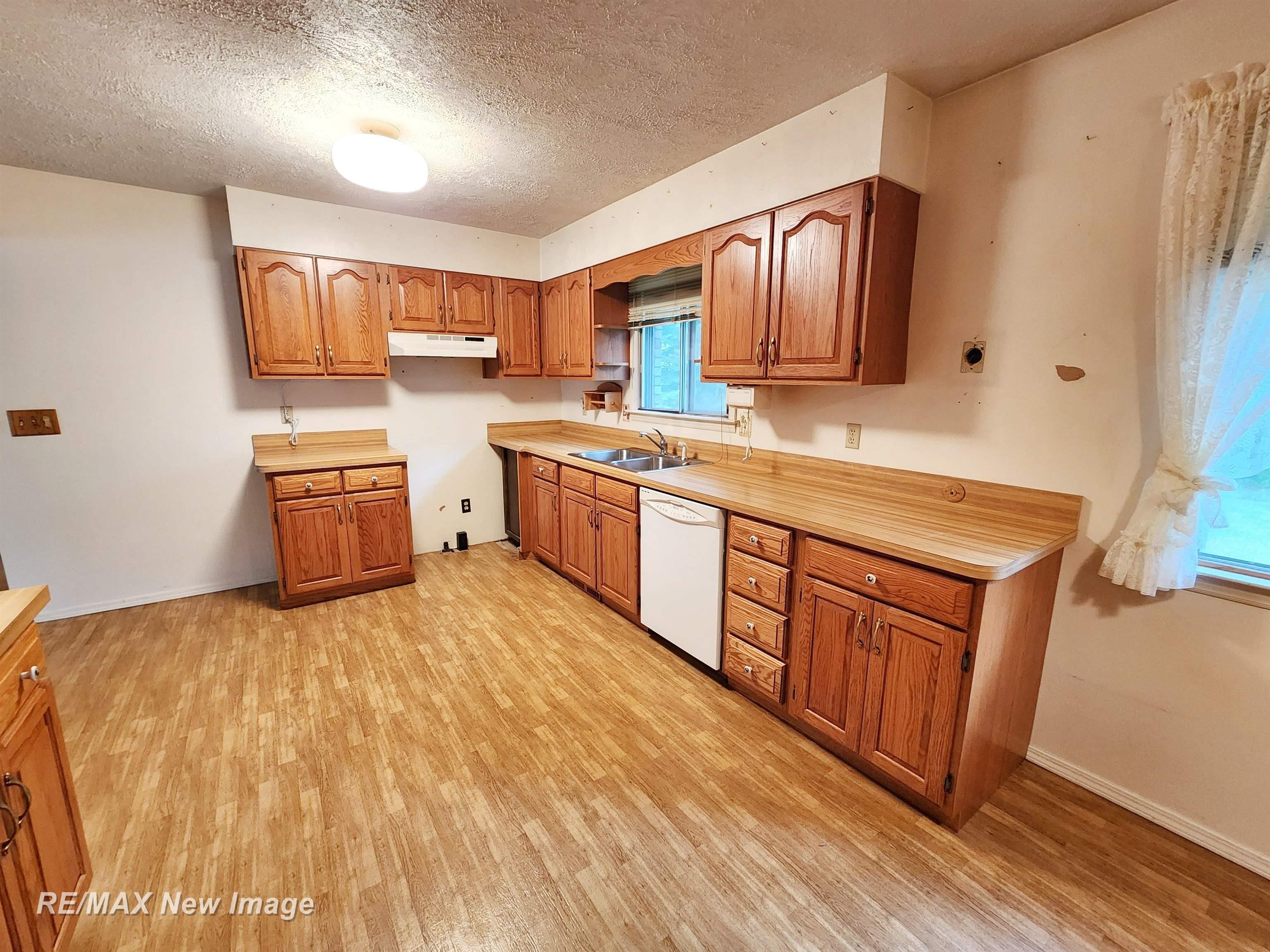 3372 Dale Road Saginaw, MI 48603 - Photo 14 of 37 50150098-0e24e705-83fb-4ab7-a89f-7f1f32ba4d48.JPG