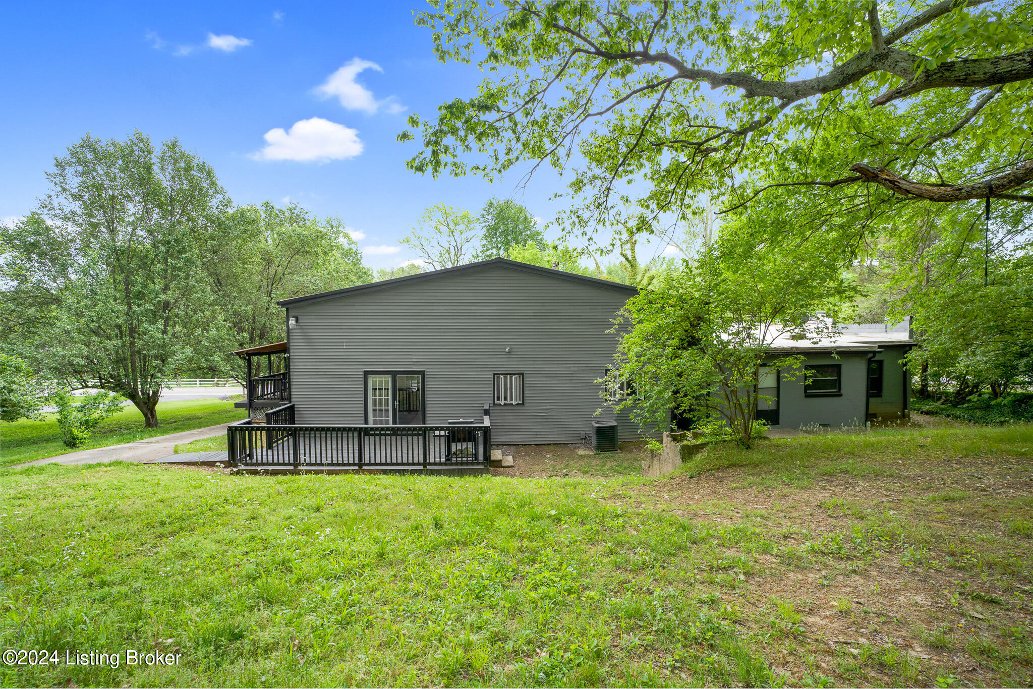 8500 3rd Street Road Louisville, KY 40272 - Photo 61 of 77 DSC05242