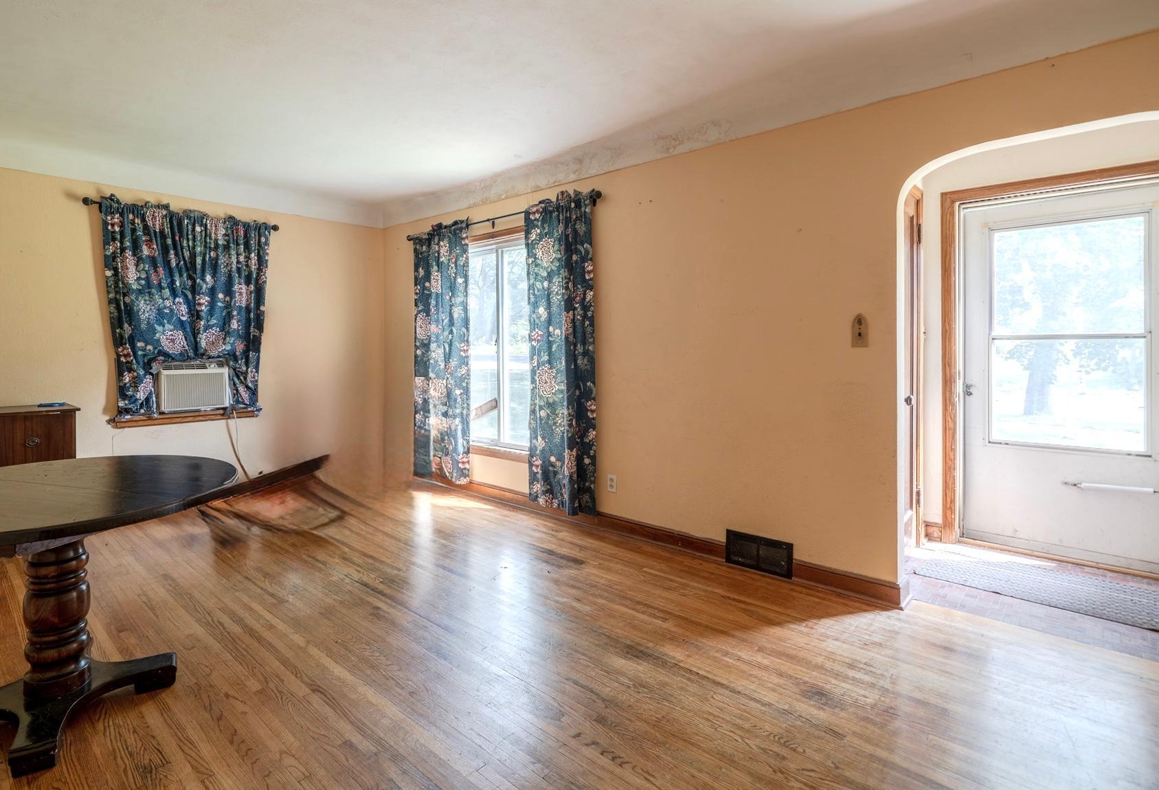 1357 Birmingham Street St. Paul, MN 55106 - Photo 2 of 26