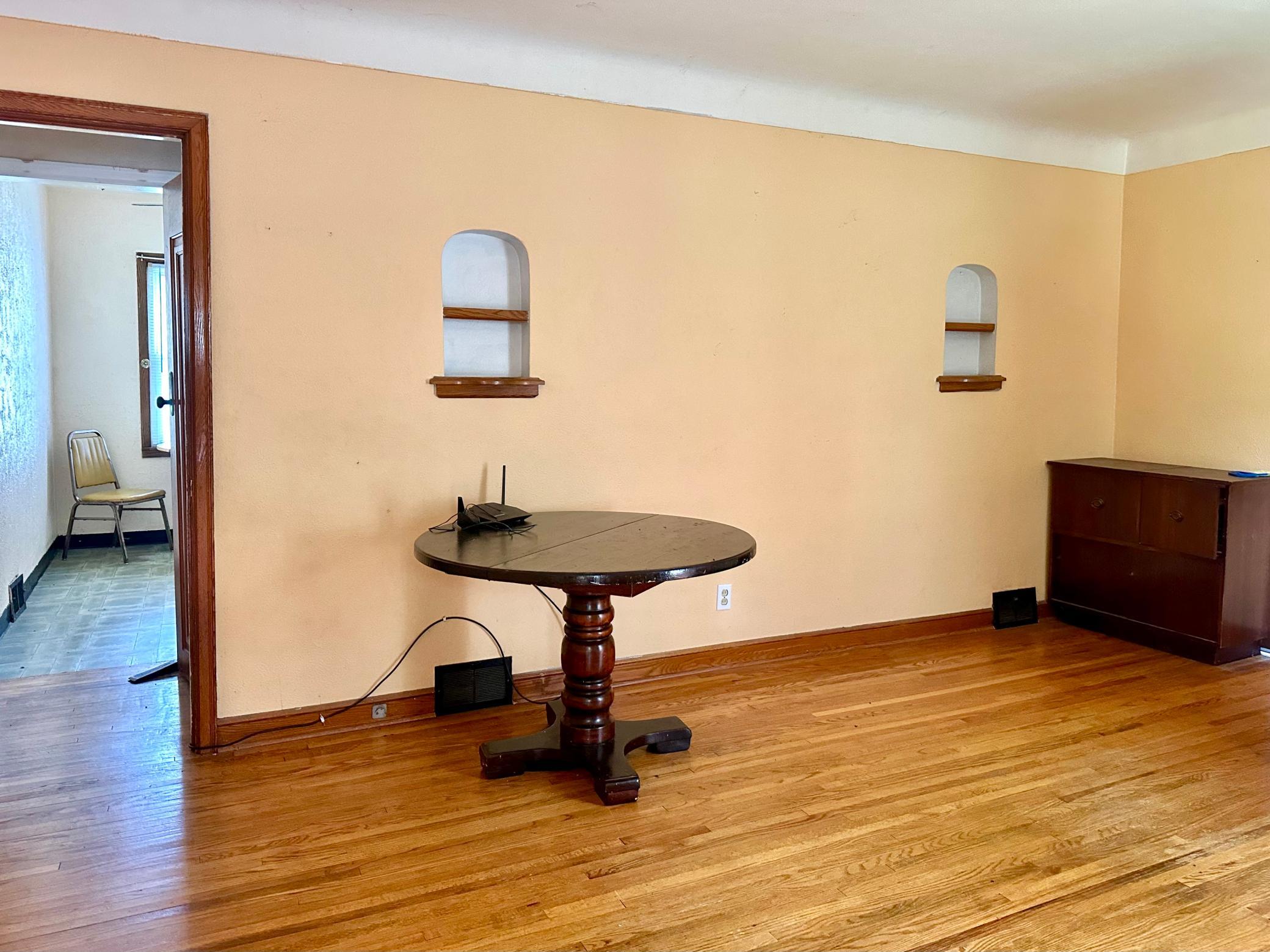 1357 Birmingham Street St. Paul, MN 55106 - Photo 4 of 26