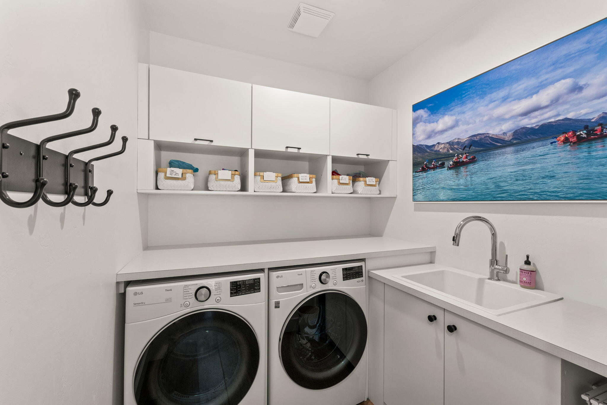 101 Cloverly Lane Hailey, ID 83333 - Photo 31 of 46 Laundry room