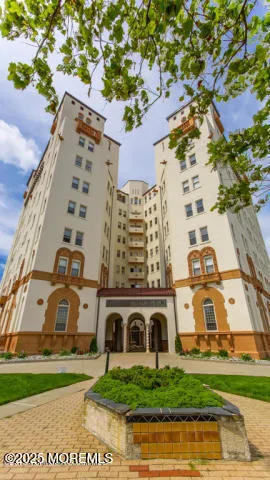 $619,000 | 400 Deal Lake Drive, Unit 8F, Asbury Park, NJ 07712