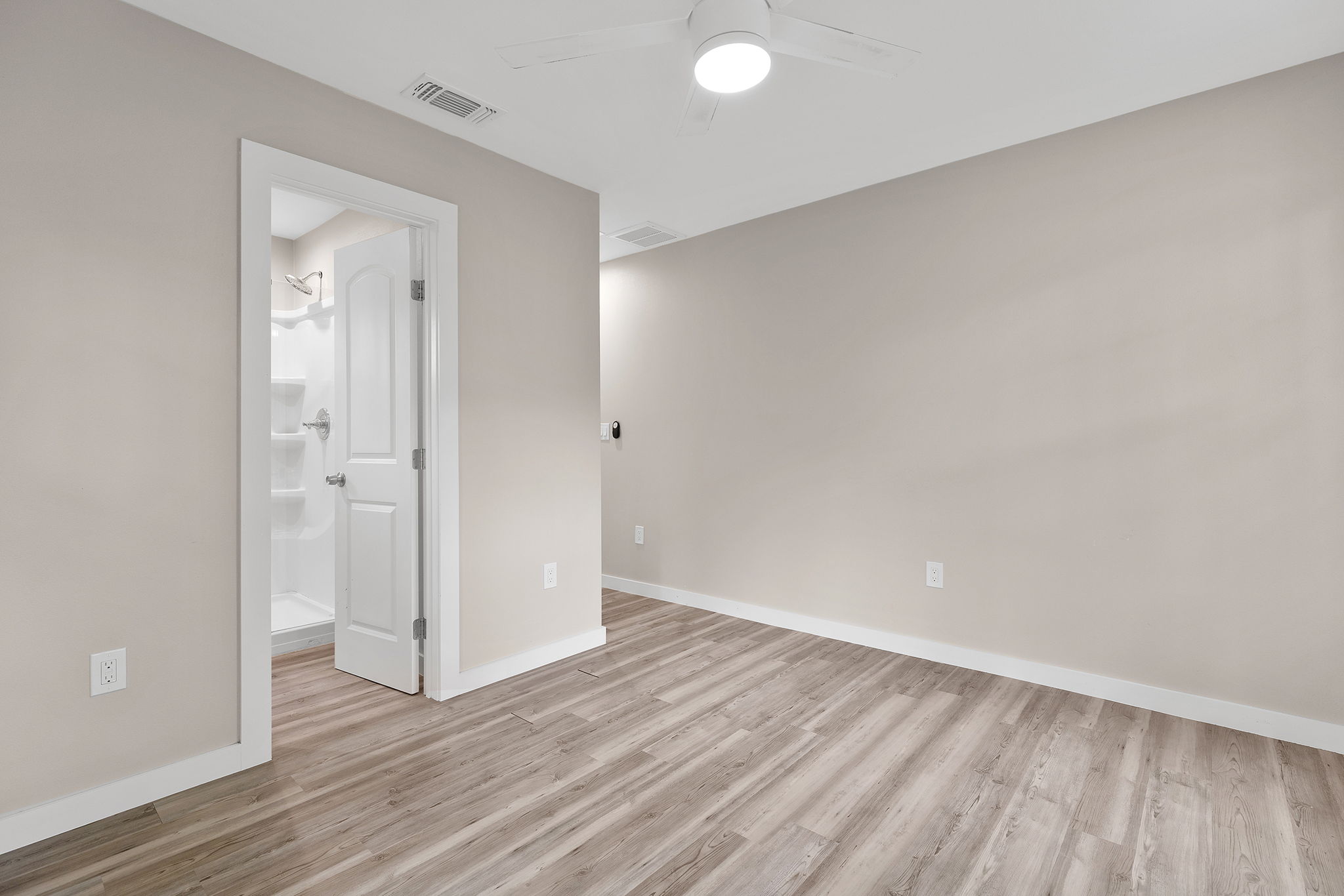 3909 Willbert Road, Unit B Austin, TX 78751 - Photo 15 of 16 Primary bedroom
