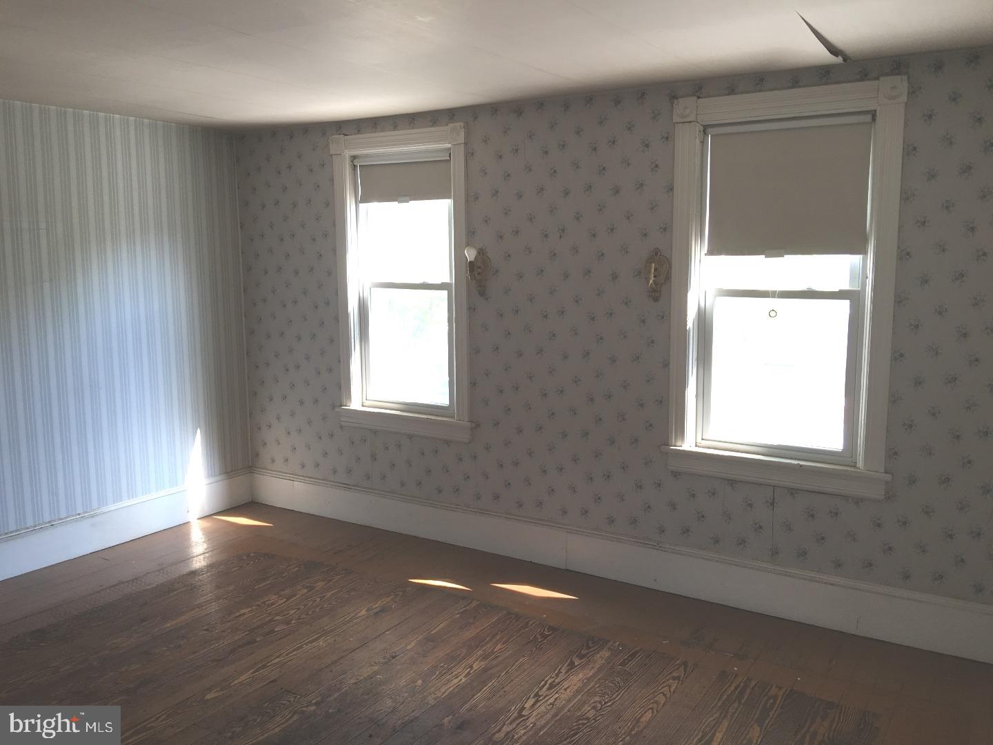 125 Spring Garden Street Riverside, NJ 08075 - Photo 3 of 9