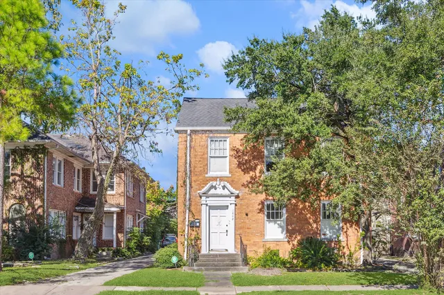 $800,000 | 1842 West Alabama Street, Houston, TX 77098