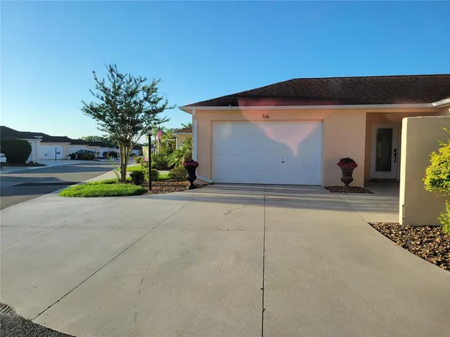 a view of a garage
