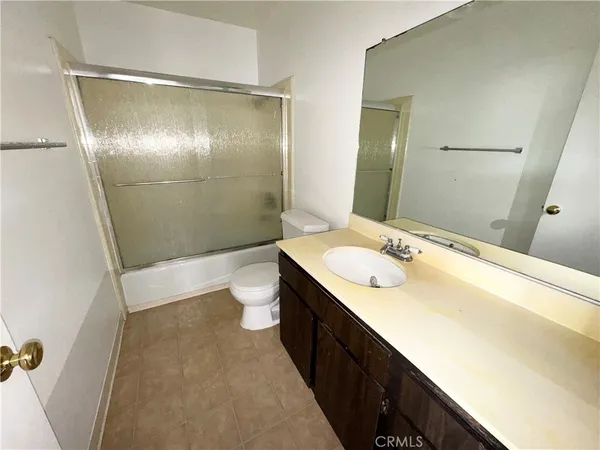 $2,350 | 1236 West 8th Street, Unit 8, San Pedro, CA 90731