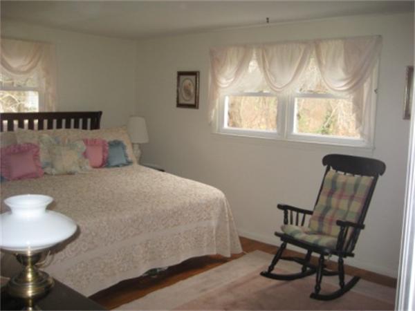 27 Berkeley Road Framingham, MA 01701 - Photo 17 of 23 Gallery Image 17