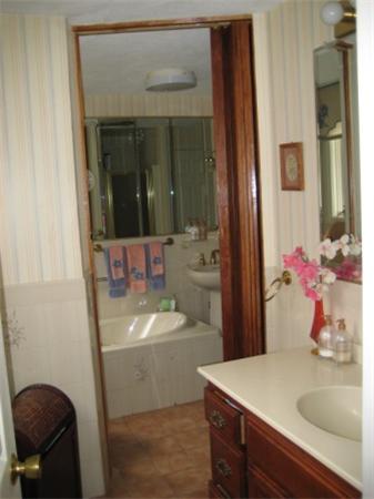 27 Berkeley Road Framingham, MA 01701 - Photo 21 of 23 Gallery Image 21