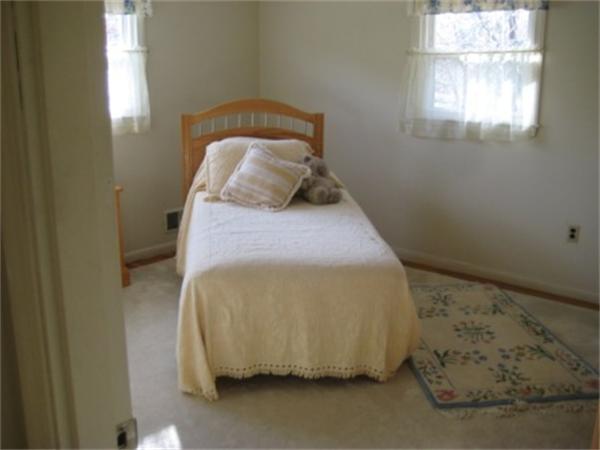 27 Berkeley Road Framingham, MA 01701 - Photo 8 of 23 Gallery Image 8