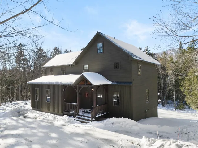 $1,395,000 | 11 East Village Circle, Wilmington, VT 05363