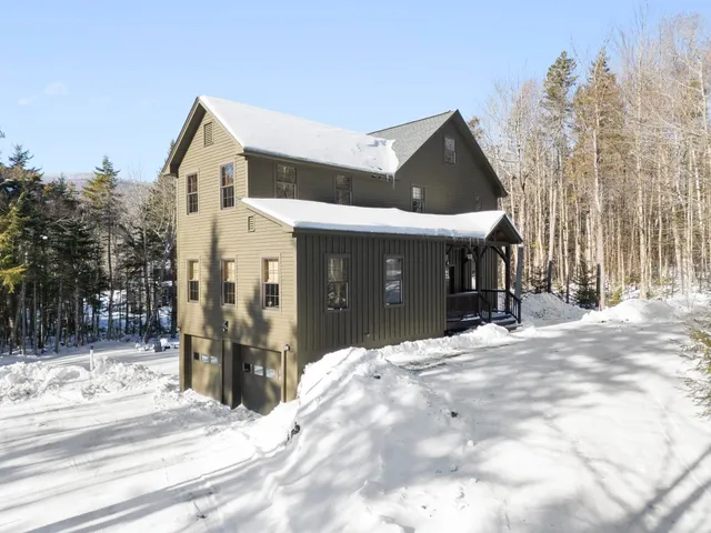 $1,395,000 | 11 East Village Circle, Wilmington, VT 05363