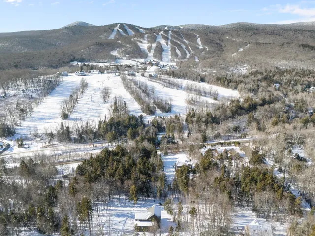 $1,395,000 | 11 East Village Circle, Wilmington, VT 05363